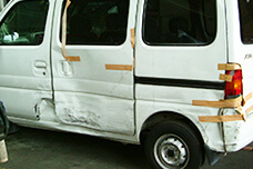 車名　板金塗装　修理